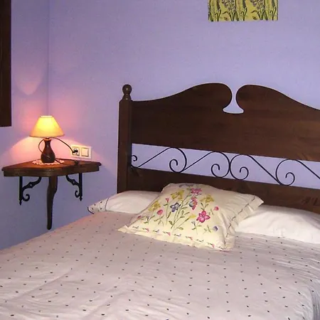 Casas Rurales La Laguna * Valle de Lago