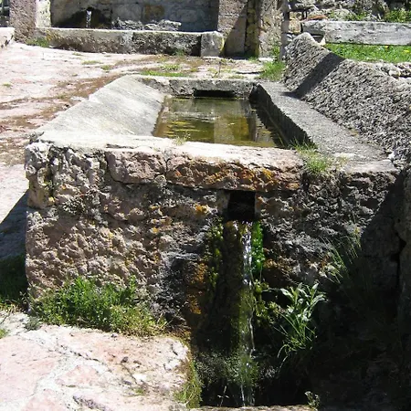 Casas Rurales La Laguna Valle de Lago